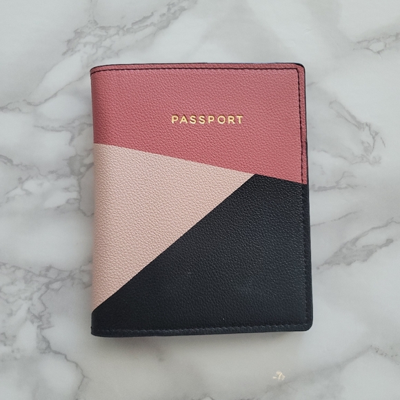 NEW Love & Lore Passport Cover Wallet - Picture 4 of 8